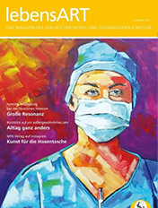 Titelbild des Magazins lebensART: Bunt gemaltes Porträt einer medizinischen Fachkraft mit Maske, OP-Haube und Kittel vor farbenfrohem Hintergrund; gelber Magazin-Titel und weiße Themenüberschriften, Kunst und Medizin.