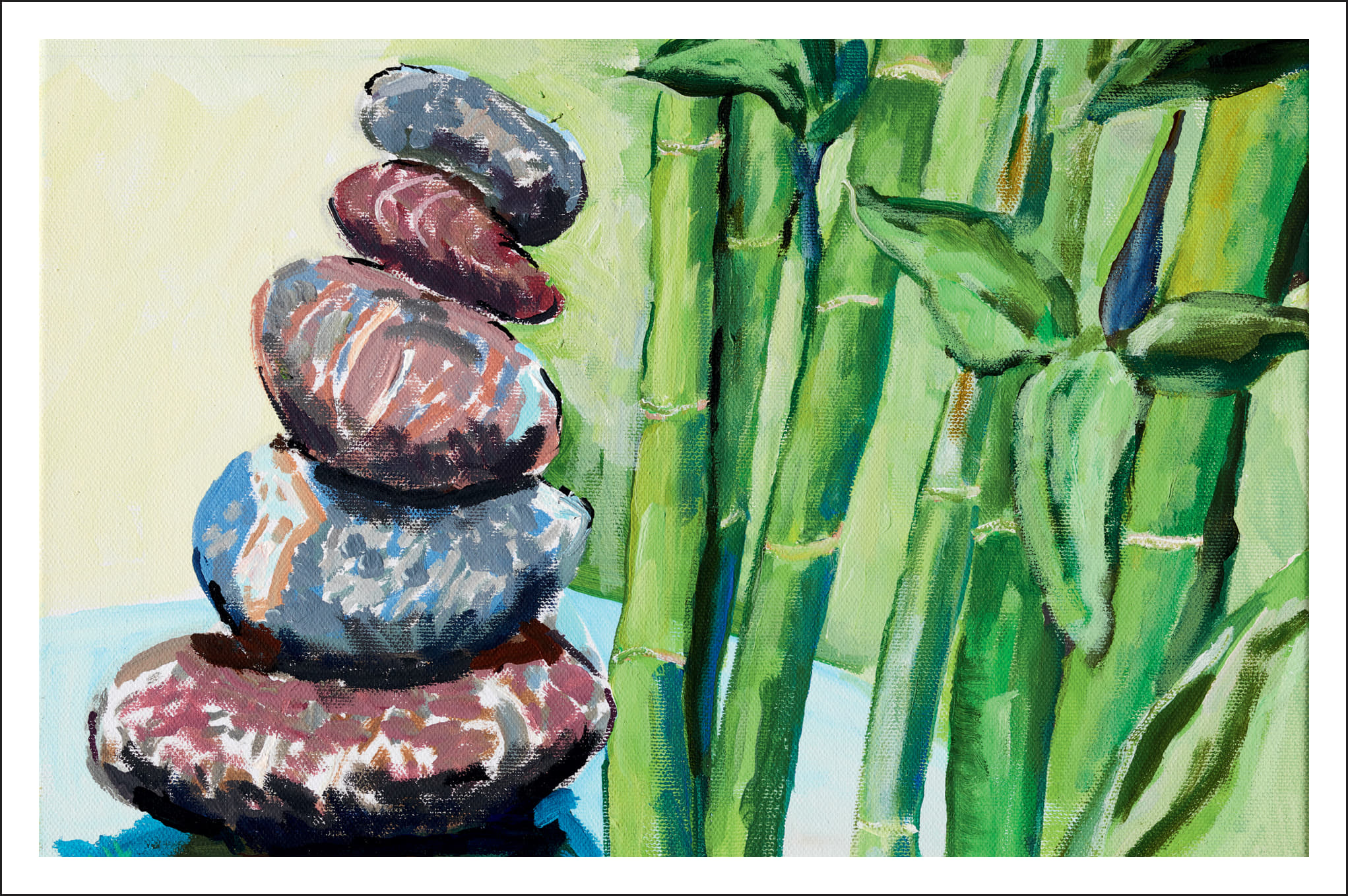 Meditative Balance in harmonischen Farbtönen. Gestapelte Kieselsteine ruhen friedvoll zwischen grünen Bambusstängeln und strahlen Zen-Ruhe in sanften Erdfarben aus.